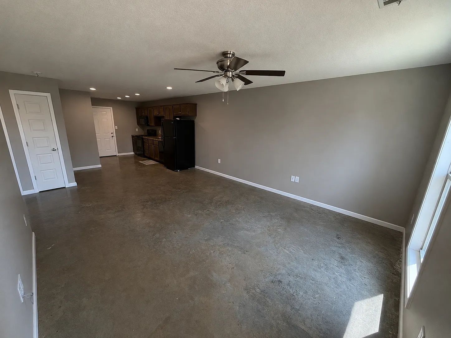 2 bed, 963 sqft, $875 — Photo 3