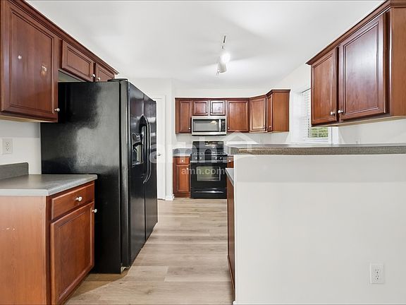 4th image of 4805 Hodfield Ct