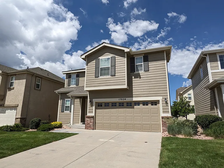 17624 Quarry Way — Photo 2