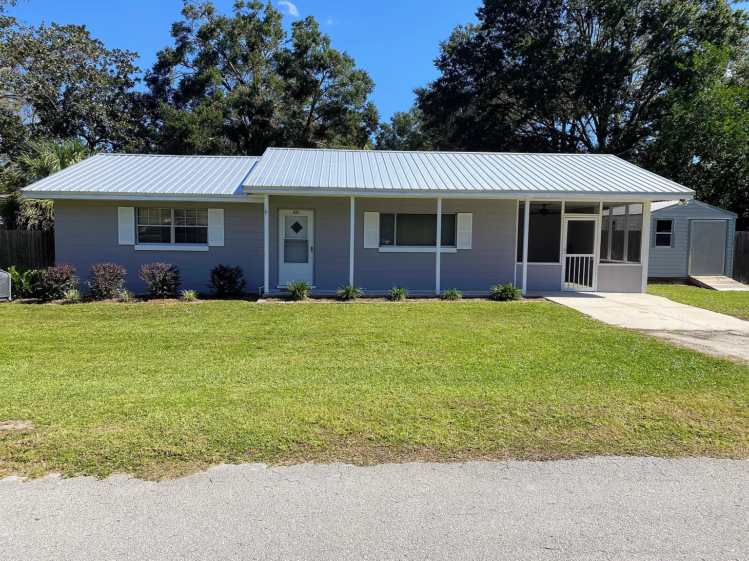 2 bed, 1000 sqft, $1,500 — Photo 1