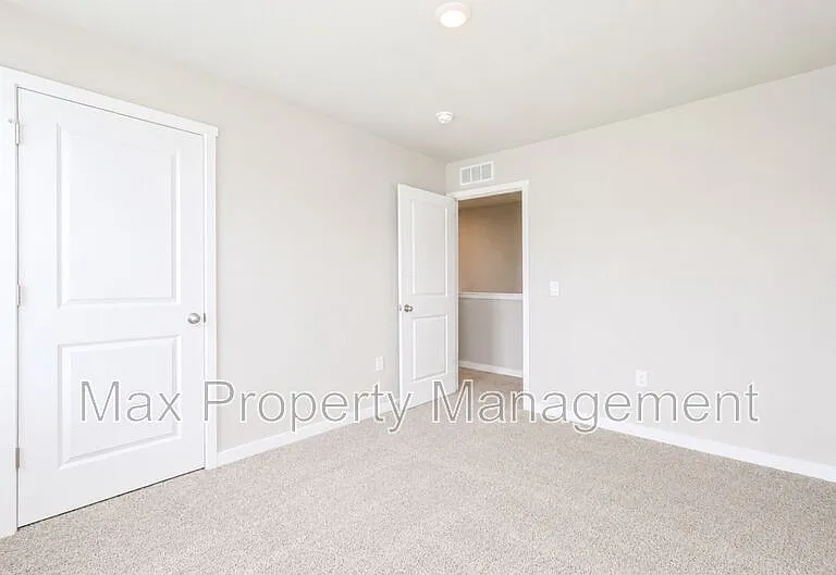 4173 Easton St — Photo 17