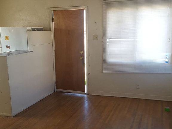 4th image of 712 Buena Vista Dr SE