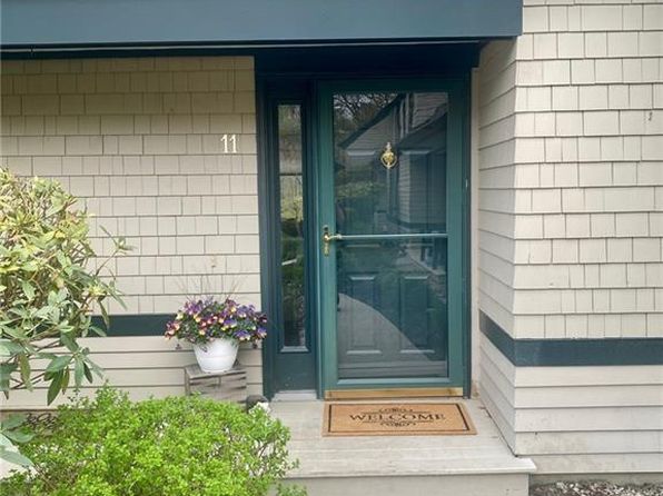 11 Vanderbilt Dr, Narragansett, RI 02882