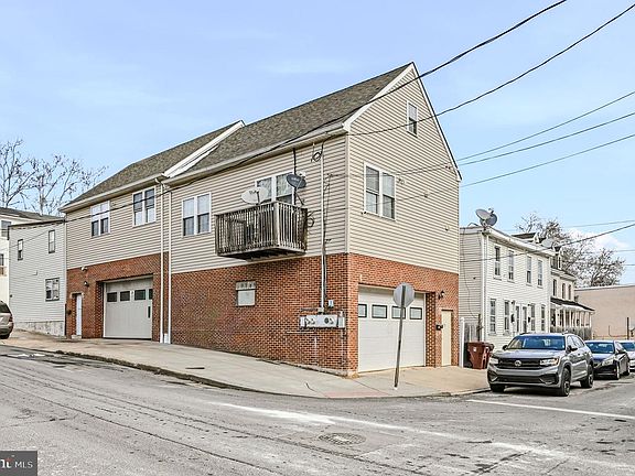 2nd image of 1025 Coleman St