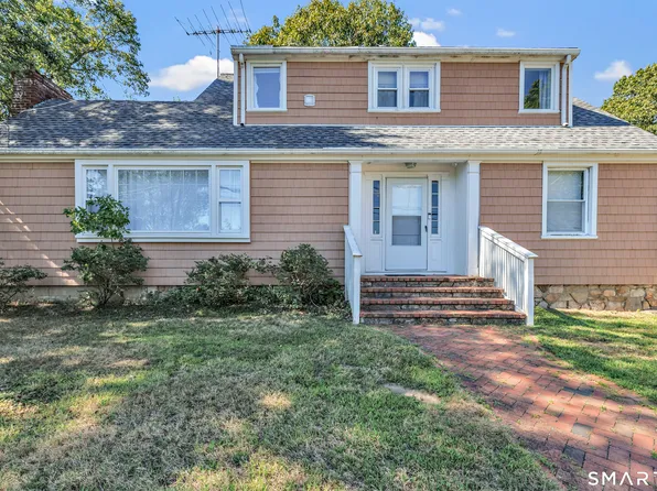 86 Vanguard Street, Bridgeport, CT 06606