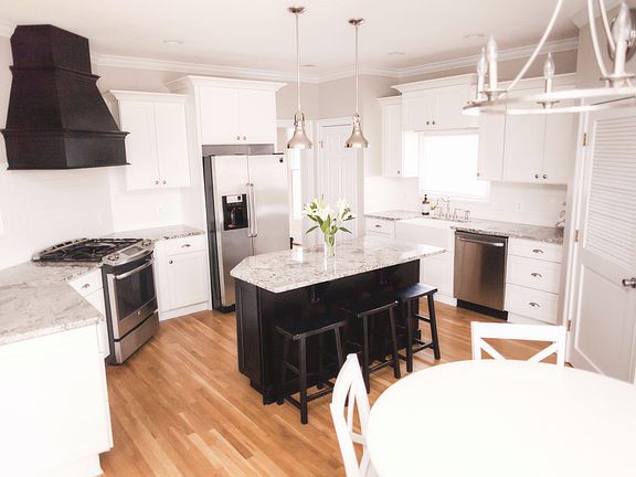 4th image of 1213 Village Way S #S