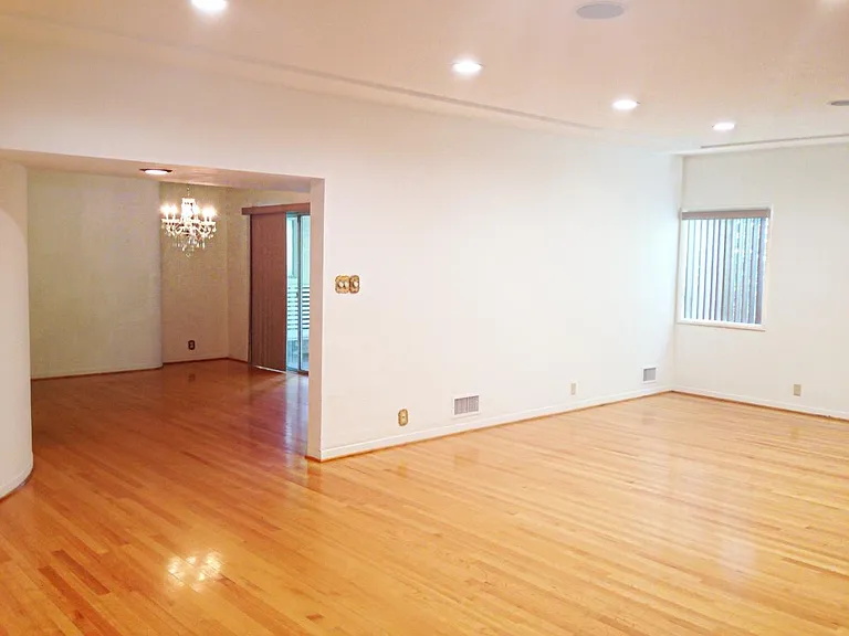 10786 Ashton Ave — Photo 4