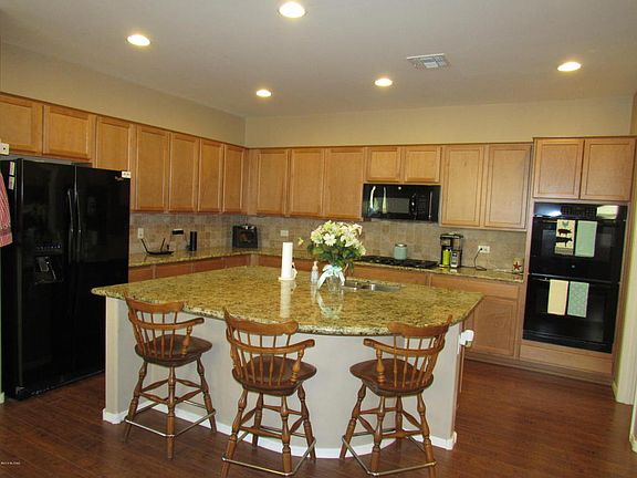5th image of 834 W Camino Capria