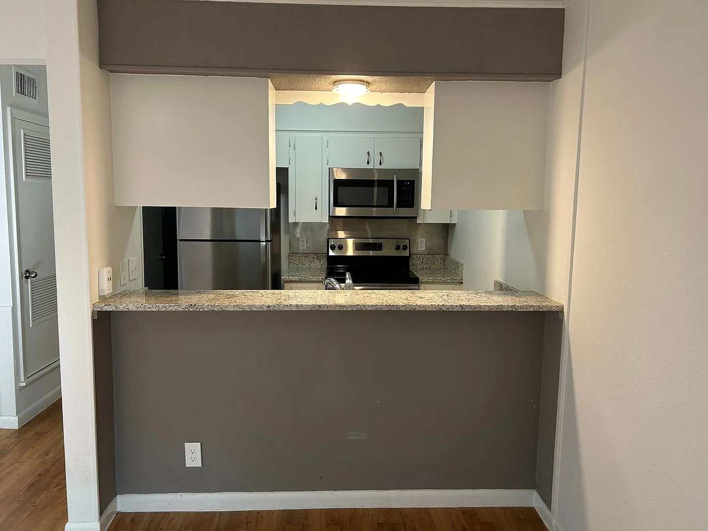Castleplace Apartments — Photo 3