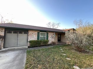 11602 Crooked Oaks Dr, Live Oak, TX 78233
