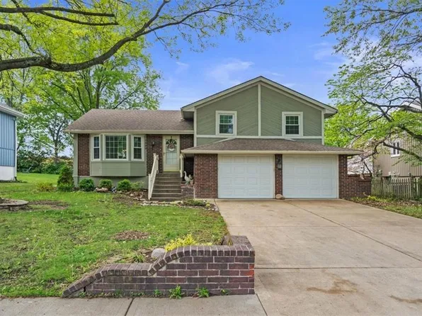 1200 SW Walnut St, Lees Summit, MO 64081