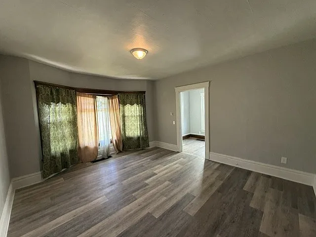 4 bed, $1,100 — Photo 2