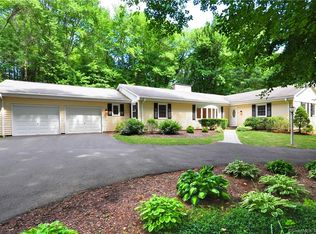 33 Beldenwood Rd, Simsbury, CT 06070