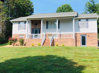 3808 Twin Island Dr, Maryville, TN 37804