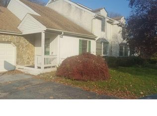 606 Giffin Ct, Hockessin, DE 19707