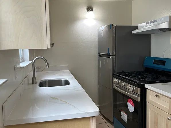 440 Ash St #1, Redwood City, CA 94061