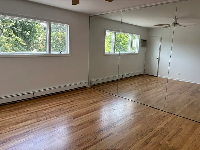 Vincent Dr — Photo 9