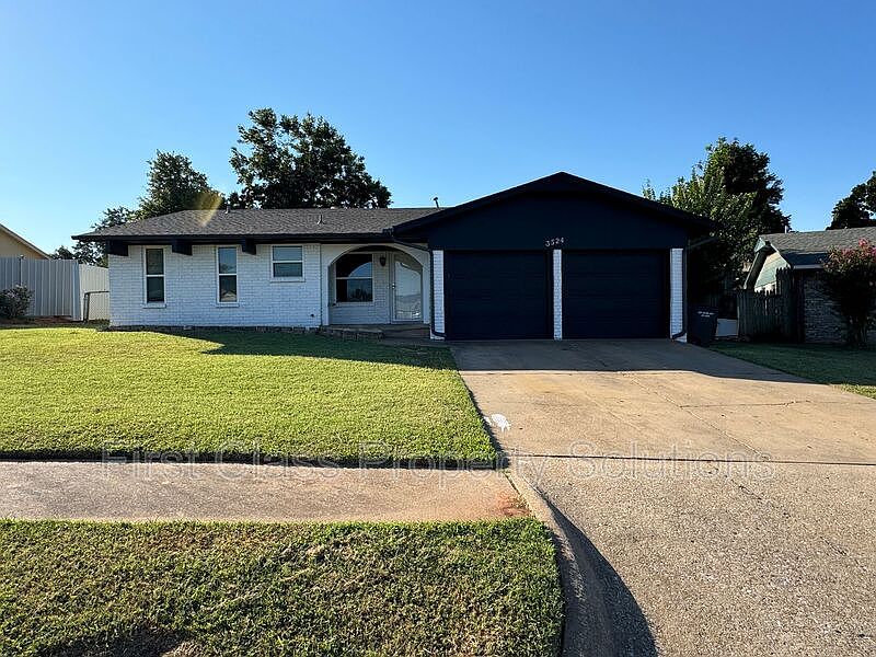 1st image of 3524 Hillside Dr