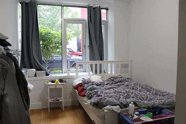 Rented by Premier Metro Realty Corp | media 18