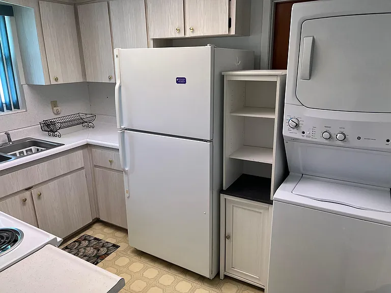 2596 Tulane Ave #1 — Photo 8