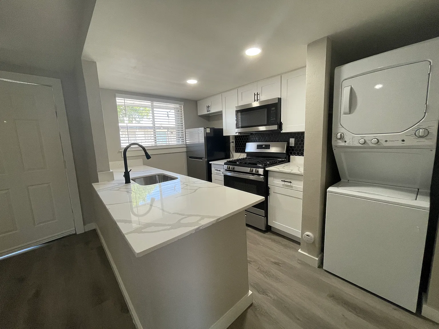 1 bed, 580 sqft, $1,395 — Photo 4