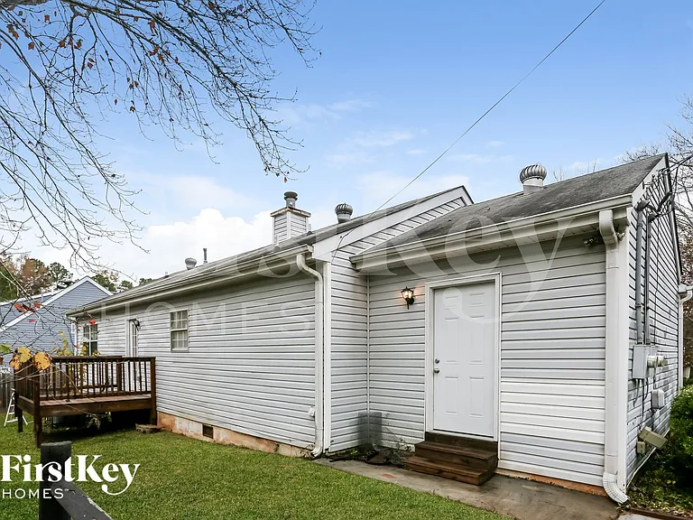 604 Rays Ln SE — Photo 15