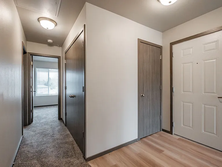 Jefferson Terrace Apartments — Photo 15