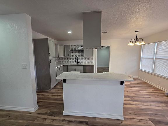 3rd image of 3311 W Ohio Ave