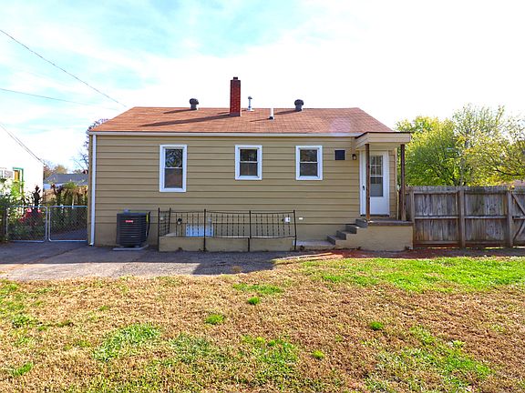 4th image of 3304 Thurman Ave NW