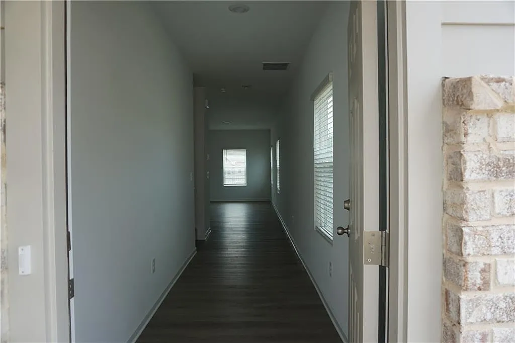 Building Photo - 6727 Armonia Dr