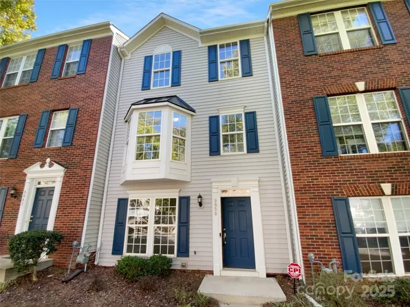 9658 Blossom Hill Dr, Huntersville, NC 28078