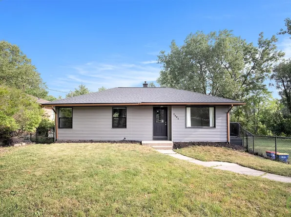 1491 Knapp St NE, Grand Rapids, MI 49505