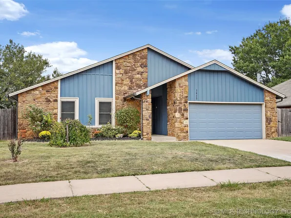 1415 E 138th Pl, Glenpool, OK 74033