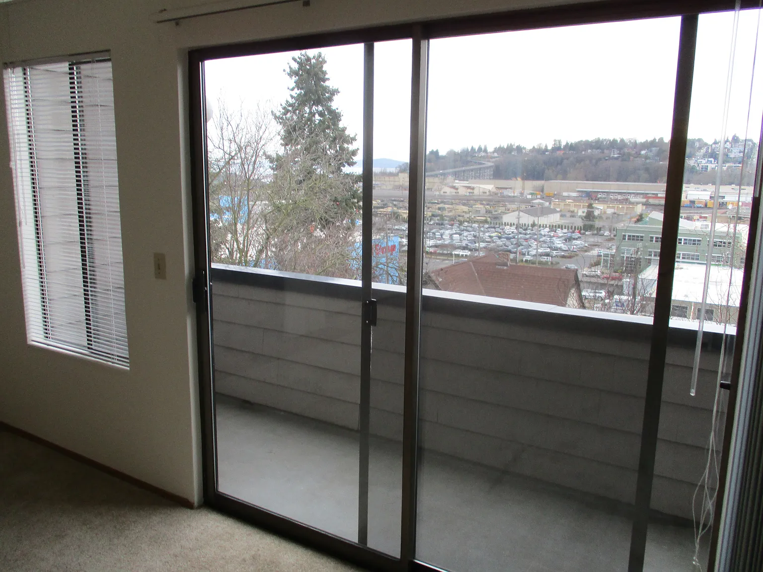 2 bed, 825 sqft, $2,300 — Photo 1