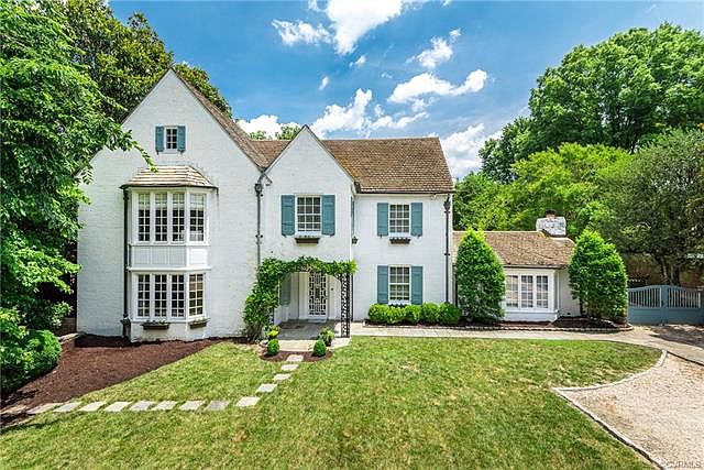 1st image of 5 Oak Ln