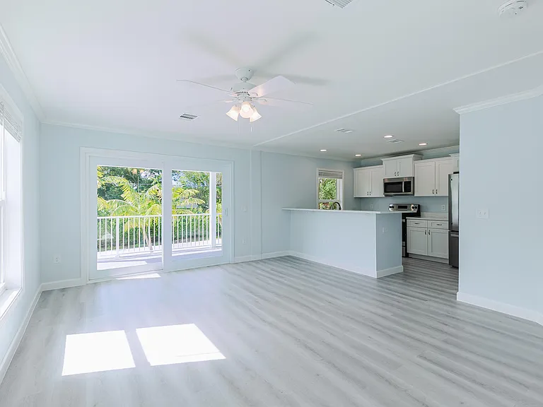 224 W Seaview Dr — Photo 11