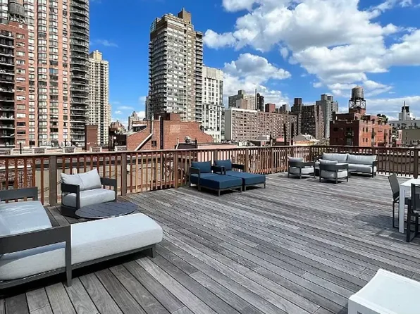 350 East 77th Street 1L image 12 of 13