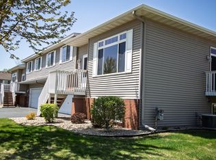 1514 Senate Ln, Northfield, MN 55057