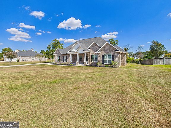 4th image of 207 Yale Cir