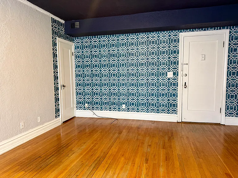 7355 Lindell Blvd #200 — Photo 5