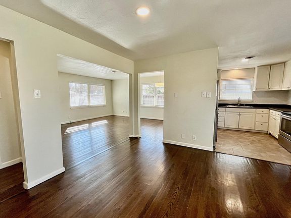 3rd image of 2959 Carrizo Ln