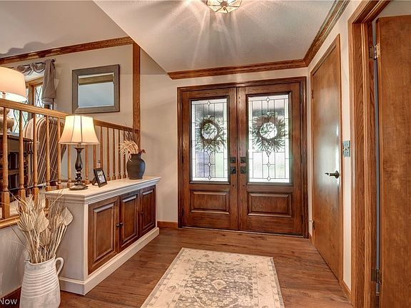 3rd image of 2356 Beechwood Dr NW