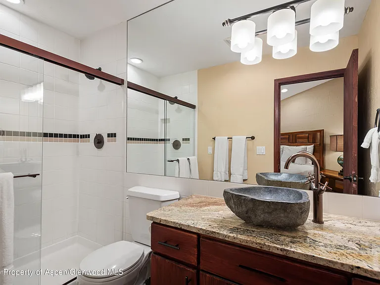 650 S Monarch St #4 — Photo 30