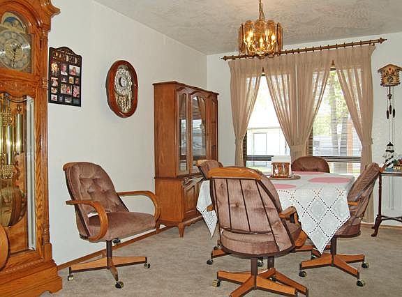 5th image of 2115 E Tanglewood Ln