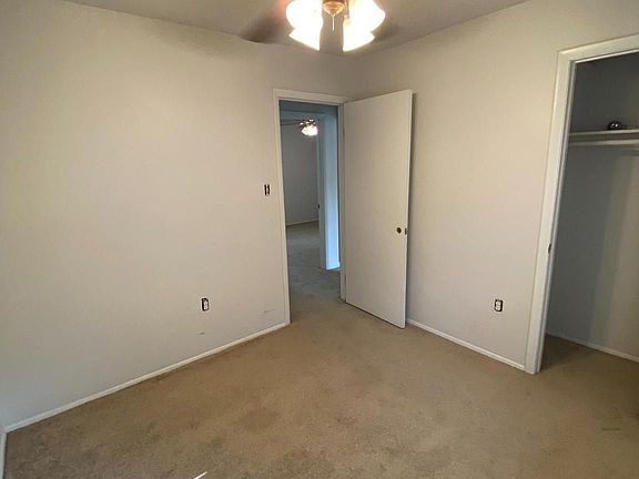 5th image of 4604 Kenwood Dr