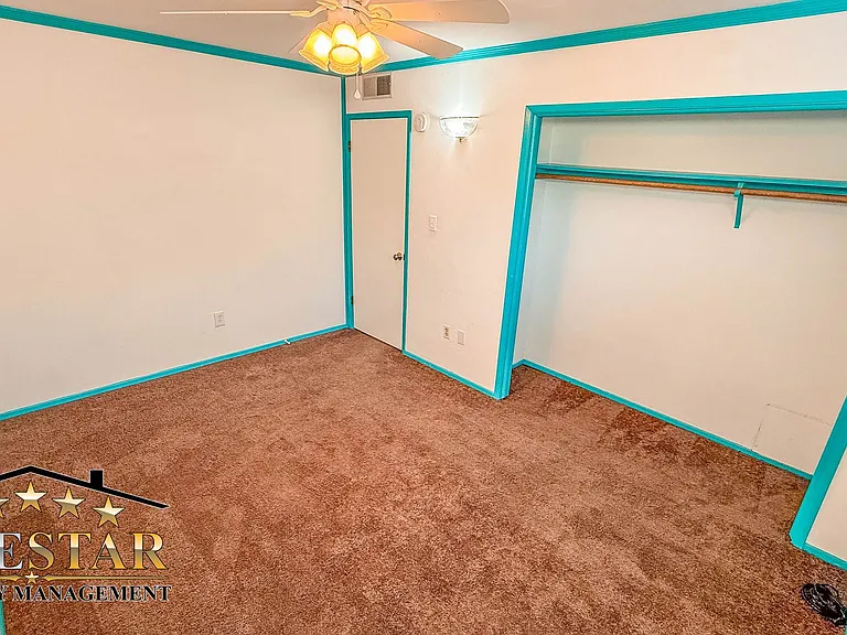 2246 Hasti Acres Dr — Photo 32