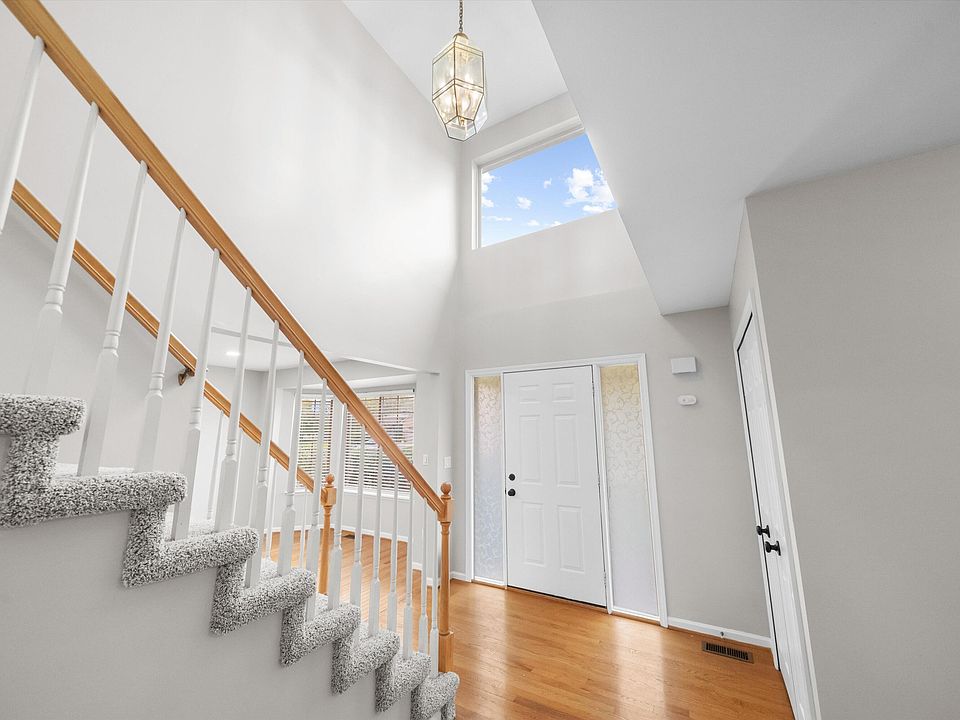 7467 Charrington Dr, photo 7