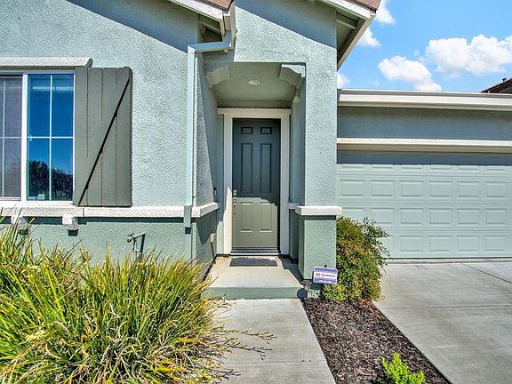3rd image of 2240 Newcastle Dr