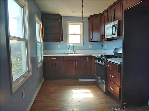 2nd image of 148 W C St