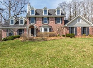 9010 Bayhill Ln, Saint Louis, MO 63132